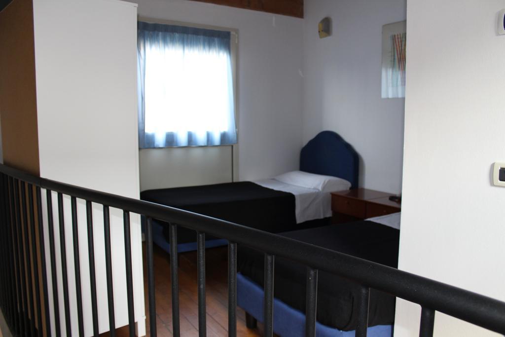 Hotel Riverside Modena Esterno foto