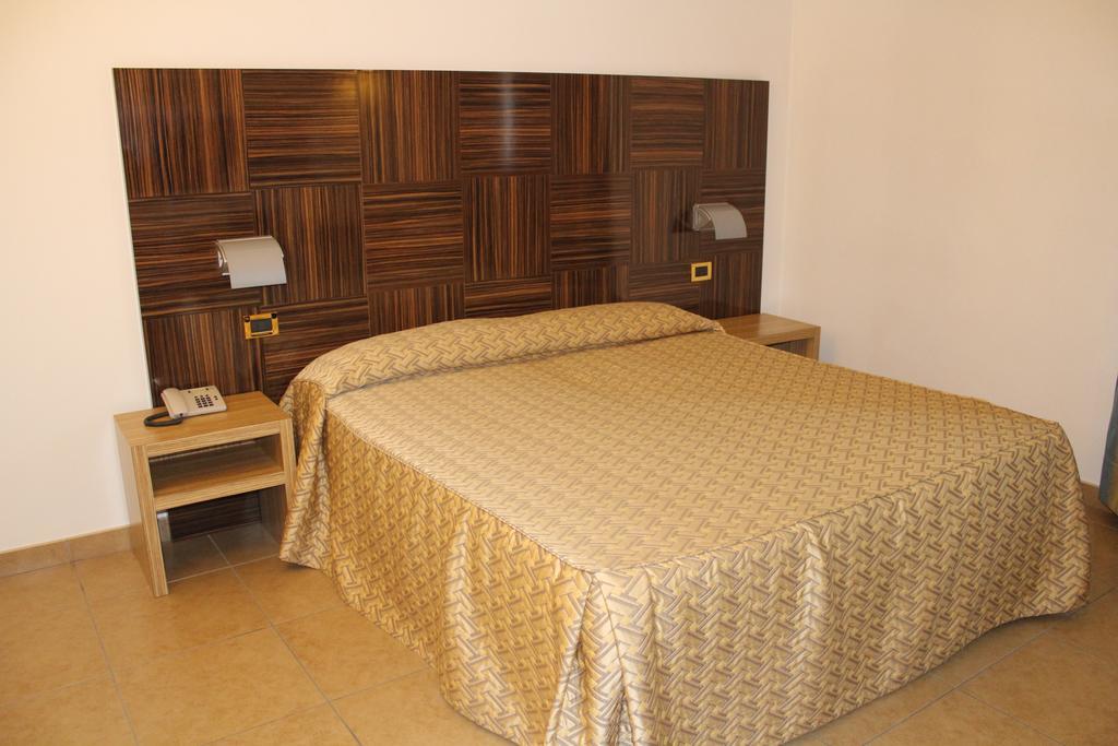 Hotel Riverside Modena Esterno foto